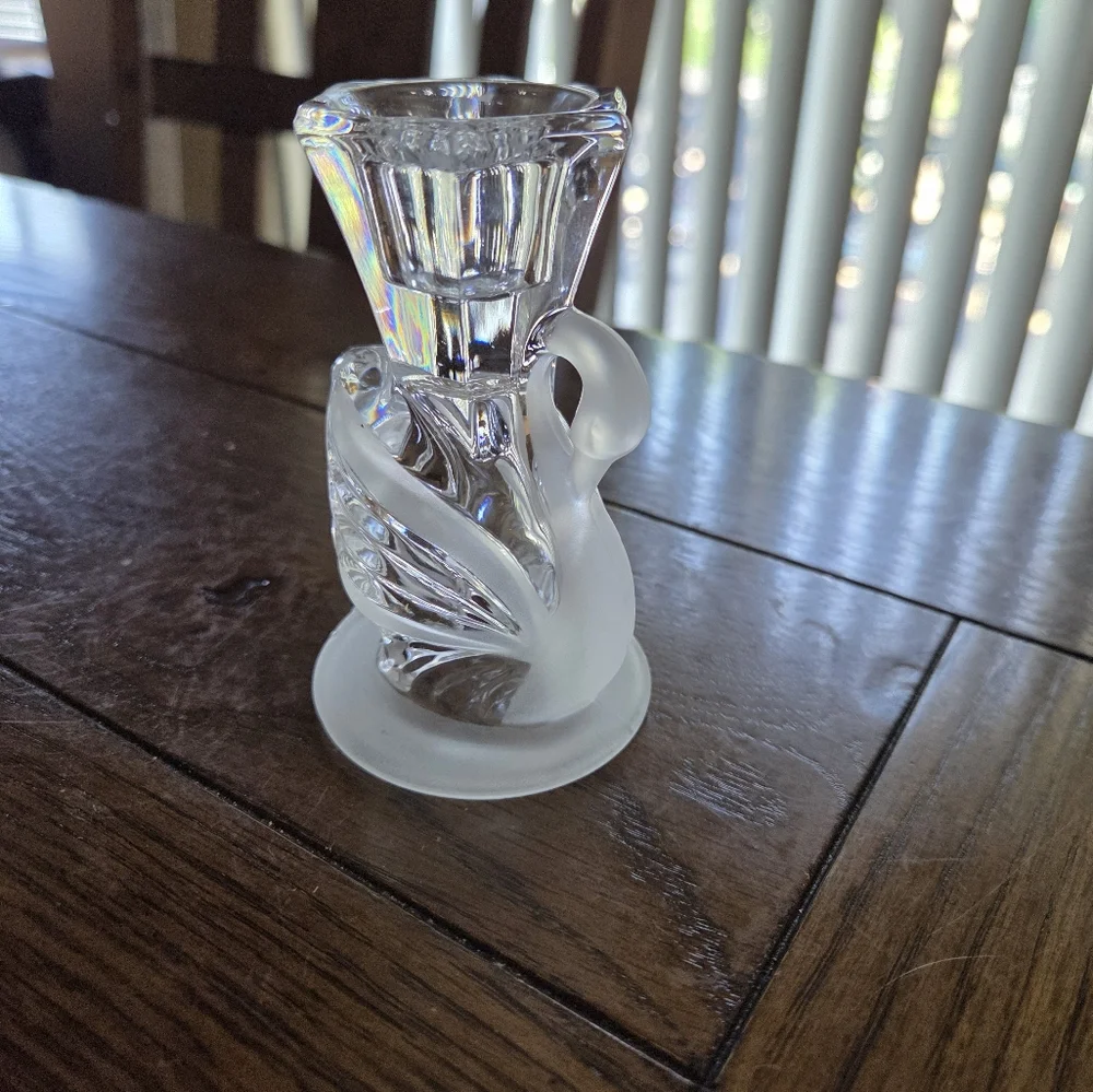 Party Lite 24% Lead Crystal Swan Taper Candle Holder - Picture 3 of 6